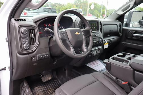 2025 Chevrolet Silverado 3500 WT