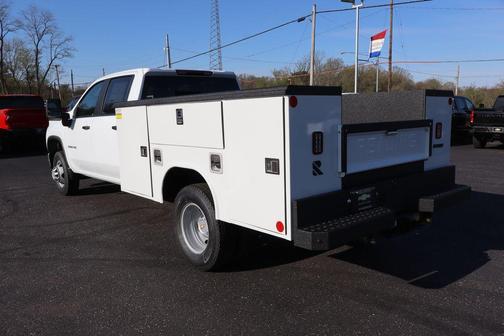 Summit White 2026 Chevrolet Silverado 3500 WT
