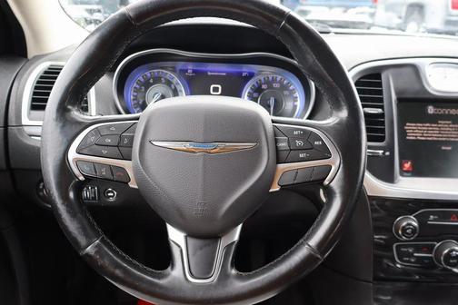 2016 Chrysler 300 Limited