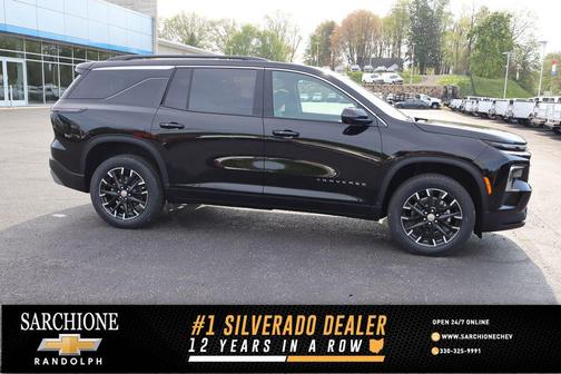 Mosaic Black Metallic 2026 Chevrolet Traverse LT