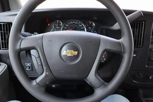 2025 Chevrolet Express 2500 RWD 2500 Regular Wheelbase WT
