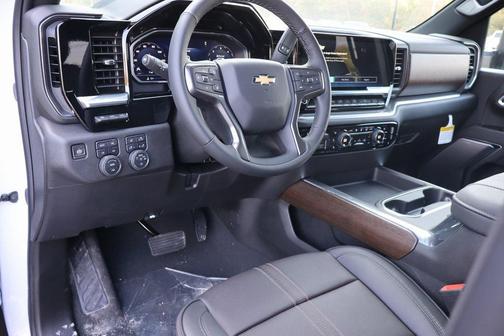 2025 Chevrolet Silverado 3500 High Country