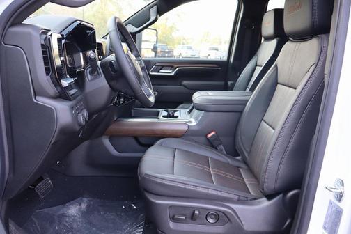 2025 Chevrolet Silverado 3500 High Country