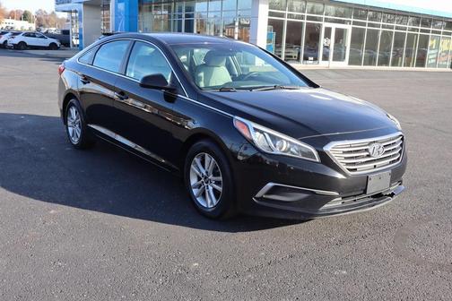 2016 Hyundai SONATA SE