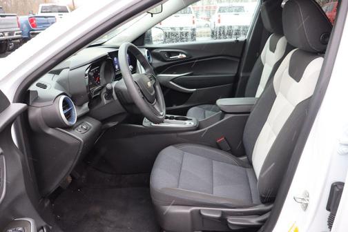 Summit White 2024 Chevrolet Trax LS