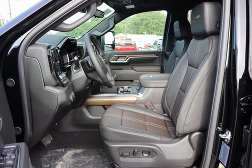 2025 Chevrolet Silverado 3500 High Country