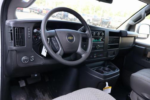 2025 Chevrolet Express 2500 RWD 2500 Regular Wheelbase WT