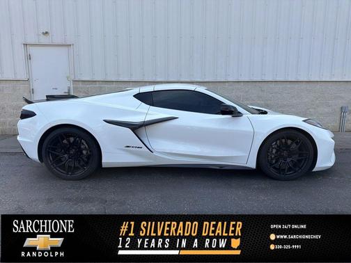 Arctic White 2024 Chevrolet Corvette Z06