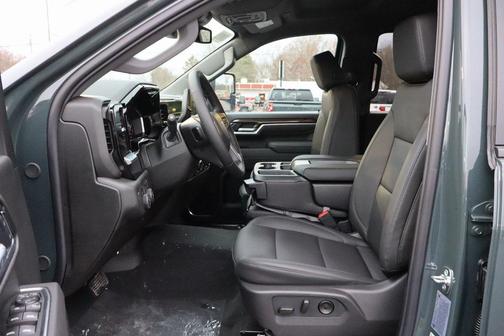 2026 Chevrolet Silverado 3500 LT