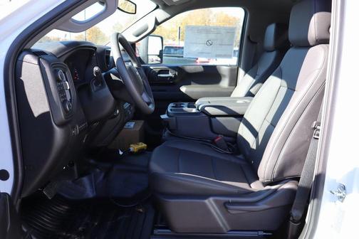 2025 Chevrolet Silverado 3500 WT