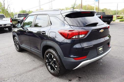 Midnight Blue Metallic 2021 Chevrolet Trailblazer LT