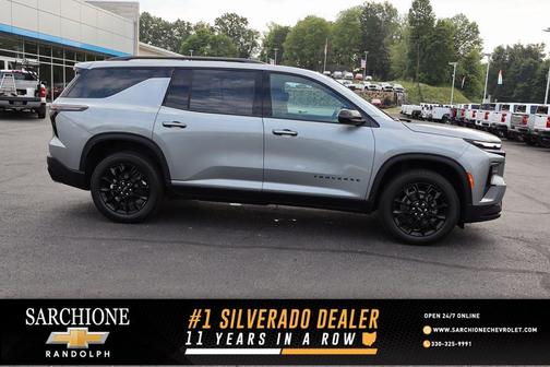 2025 Chevrolet Traverse LT