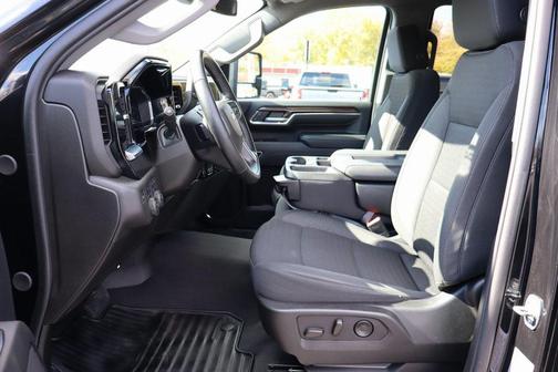 2024 Chevrolet Silverado 2500 LT