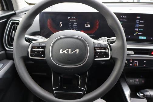 2024 Kia Sorento LX