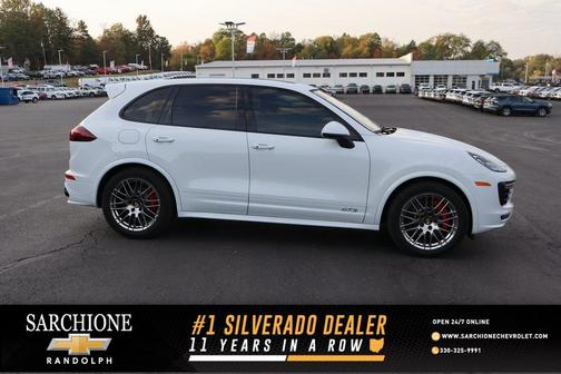 2016 Porsche Cayenne GTS