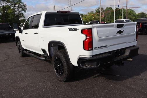 Summit White 2026 Chevrolet Silverado 2500 LT