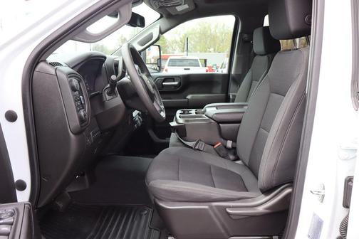 Summit White 2023 Chevrolet Silverado 2500 Custom