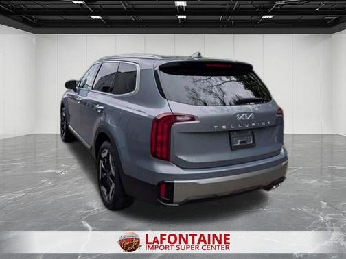 Silver 2025 Kia Telluride S