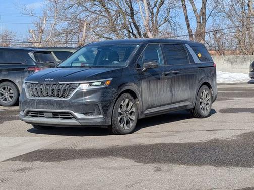 2023 Kia Carnival EX