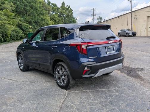 2025 Kia Seltos LX