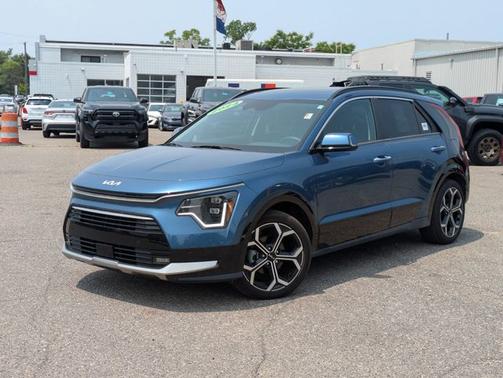 2024 Kia Niro SX Touring