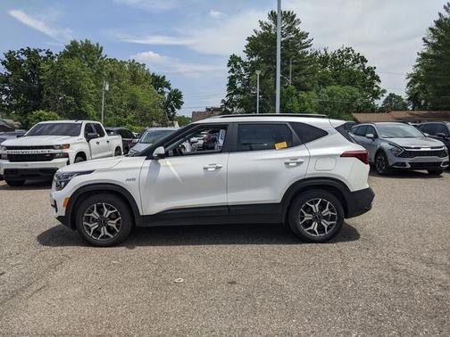 2022 Kia Seltos EX