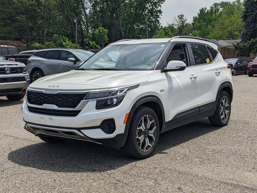2022 Kia Seltos EX