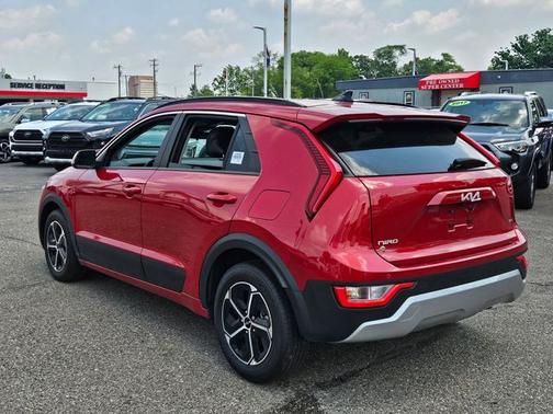 2024 Kia Niro EX