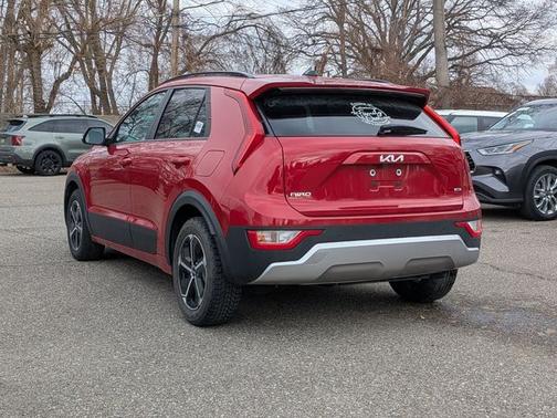 2024 Kia Niro EX