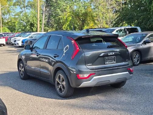 Graphite Gray 2023 Kia Niro EX