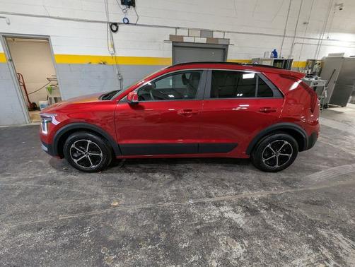 2024 Kia Niro EX