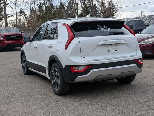 2024 Kia Niro EX