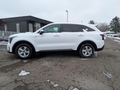 2024 Kia Sorento LX