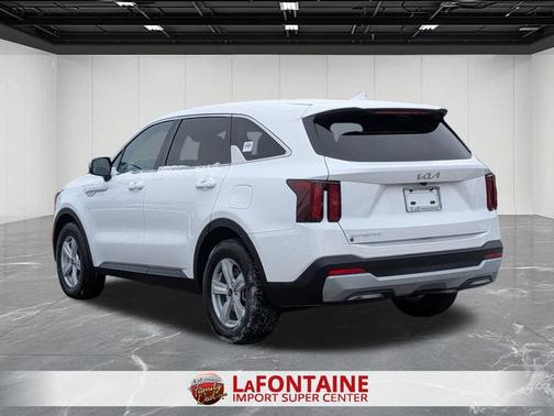 2024 Kia Sorento LX