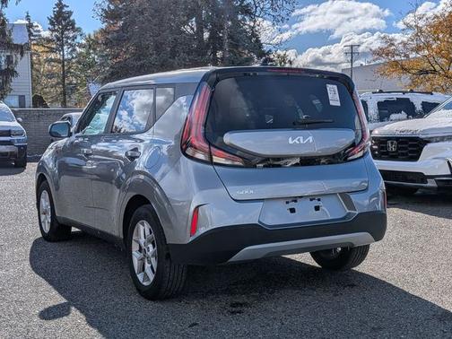 2024 Kia Soul LX