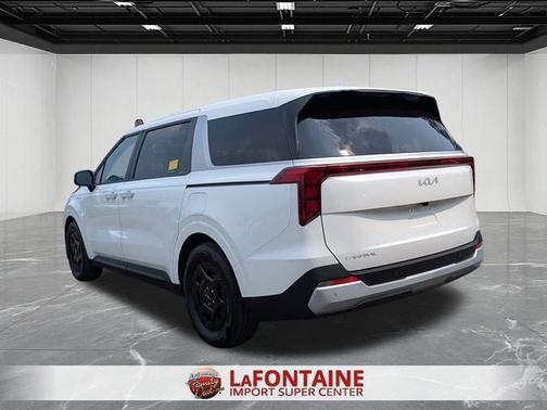 2025 Kia Carnival LXS