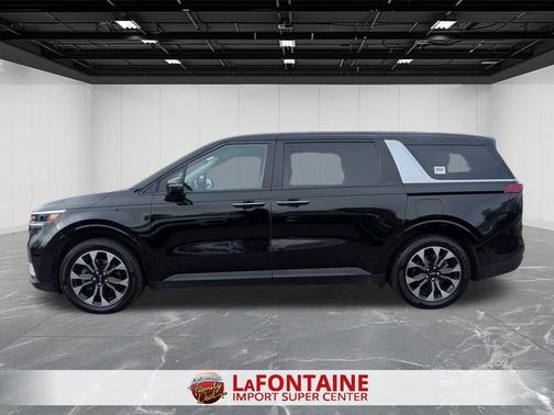 2024 Kia Carnival EX