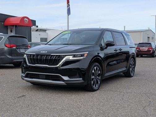 2024 Kia Carnival EX