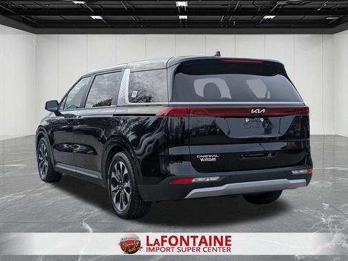 2024 Kia Carnival EX