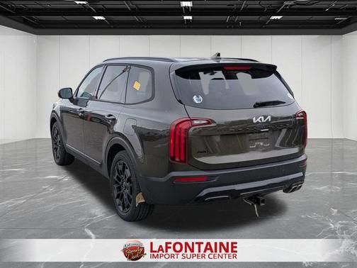 Moss 2022 Kia Telluride EX