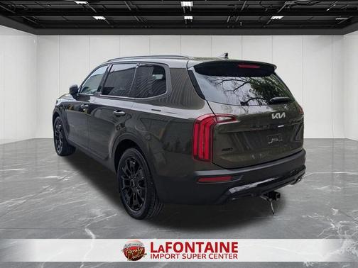 Moss 2022 Kia Telluride EX