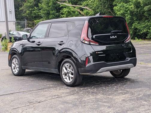 2024 Kia Soul LX