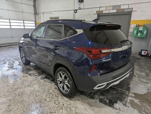 Dark Ocean Blue 2023 Kia Seltos EX