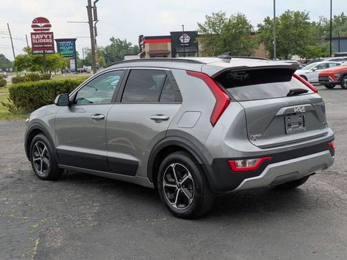 2024 Kia Niro EX