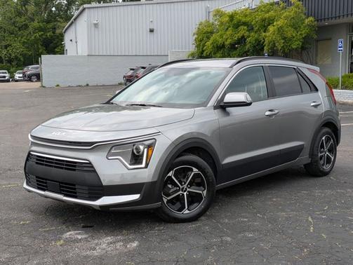 2024 Kia Niro EX