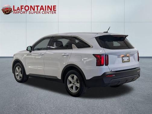 2023 Kia Sorento LX