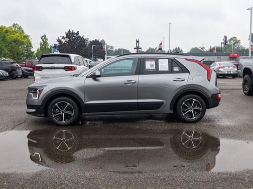 2024 Kia Niro EX Touring