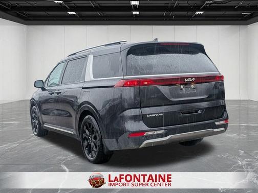 2024 Kia Carnival SX