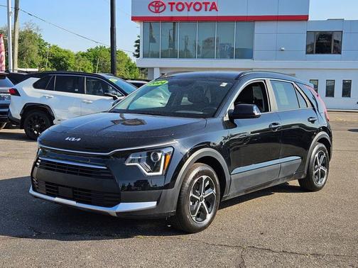 2024 Kia Niro EX