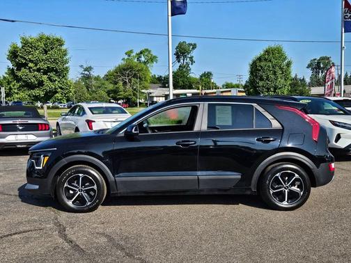 2024 Kia Niro EX